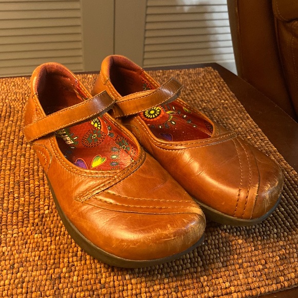 Earth Mary Janes - Picture 1 of 1